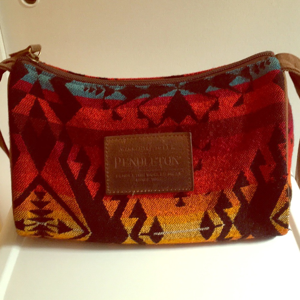 Pendleton Travel Kit with Strap